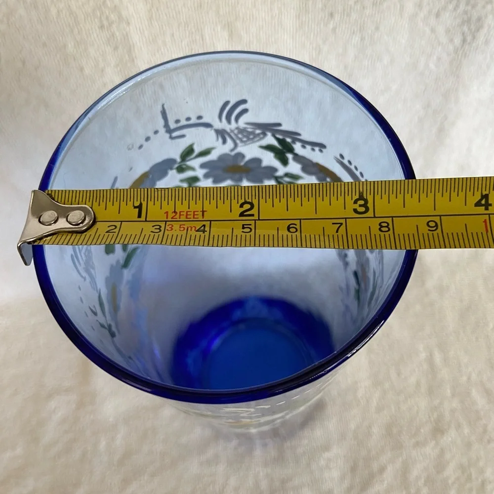 🖤 Hand Painted Tall Blue Glass Vase Daisy Floral Artist assigned L. Lavieri